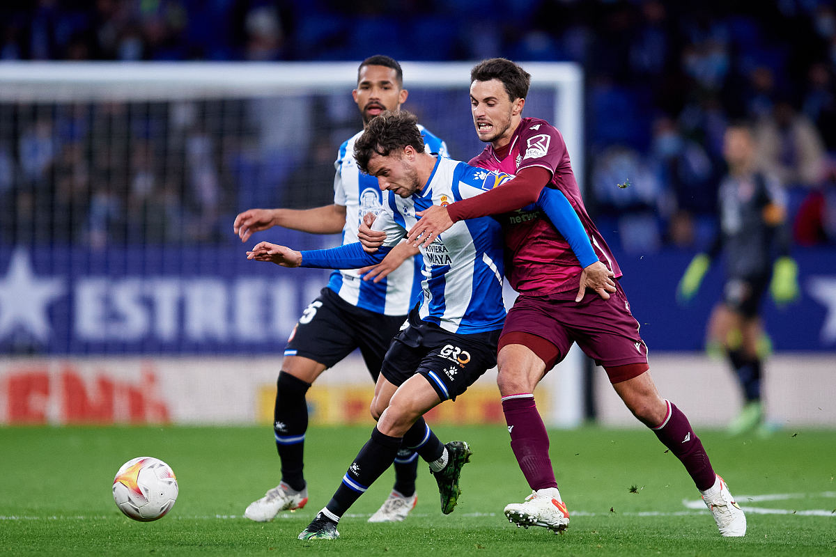 KAIYUN SPORTS-包含德布劳内爆冷击败曼联国际比赛日圣安东尼奥马刺备战中超，今晨新疆广汇内部沟通都惊呆了的词条